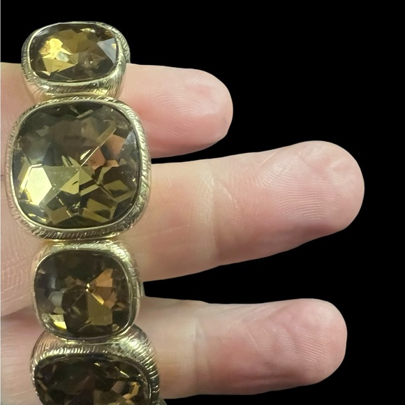 Vintage Monet Stretch Bracelet Gold Social New with Tags. - Picture 6 of 7